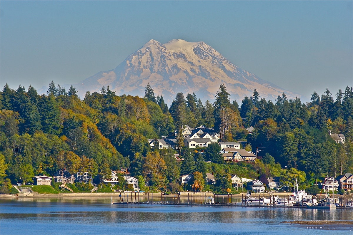 Mount Rainier fills the sky behind Olympia